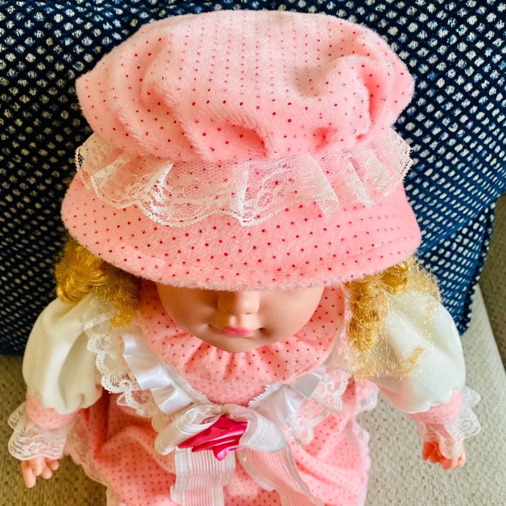 Beautiful doll from India Like new. - Picture 7 of 16